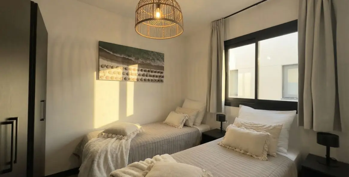 Venta de apartamento en planta media en Mijas Costa 11