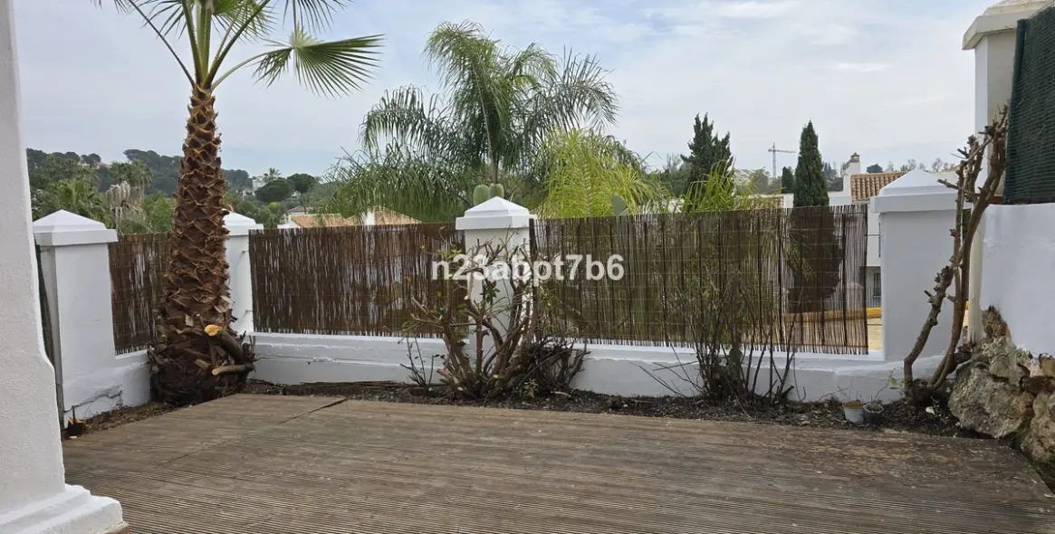 Venta de apartamento en planta baja en Nueva Andalucía 5