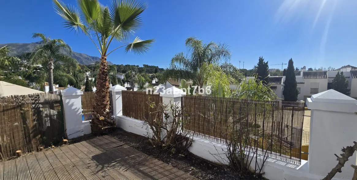 Venta de apartamento en planta baja en Nueva Andalucía 6