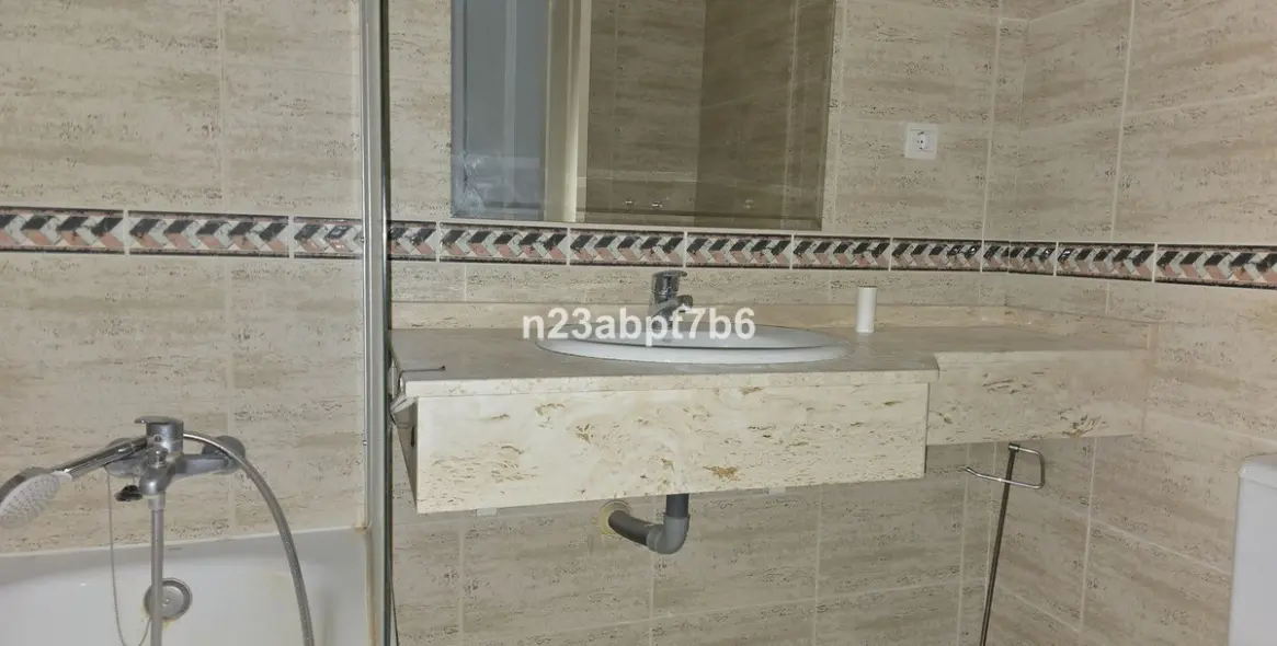 Venta de apartamento en planta baja en Nueva Andalucía 9