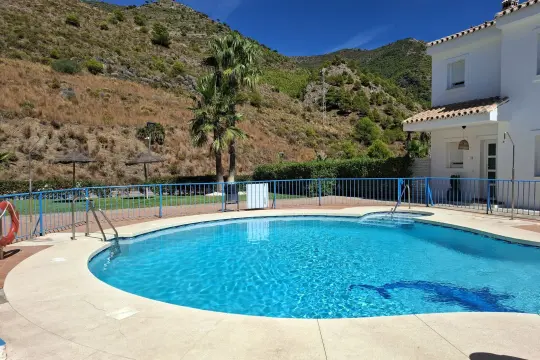 Image 8 thumb