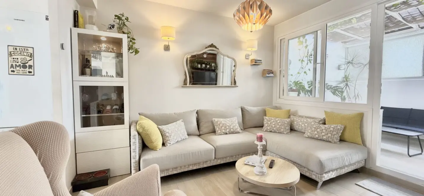 Venta de apartamento en planta media en Fuengirola 0