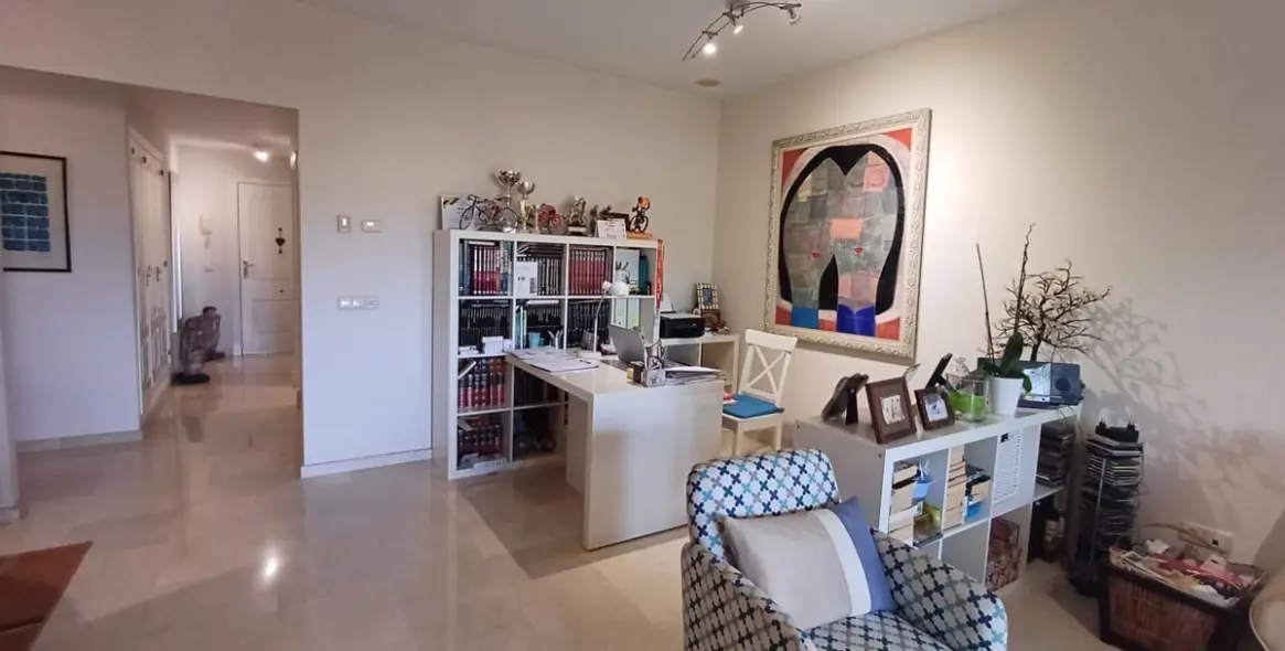 Sale of middle floor apartment in Guadalmina Alta 2