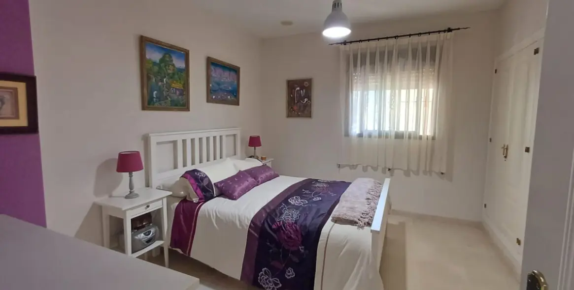 Sale of middle floor apartment in Guadalmina Alta 12