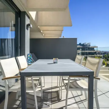 Sale of middle floor apartment in Estepona