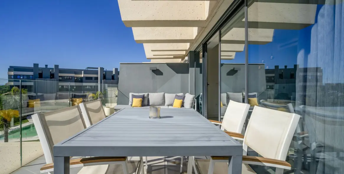 Sale of middle floor apartment in Estepona 7