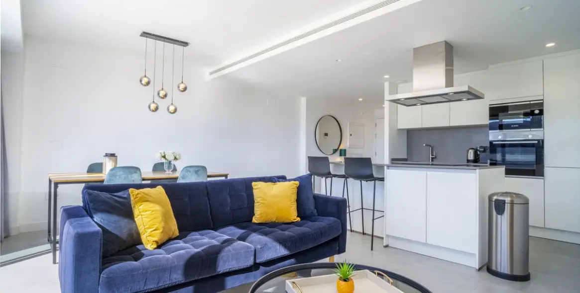 Sale of middle floor apartment in Estepona 13