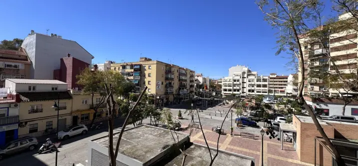 Venta de apartamento en planta media en Fuengirola 1