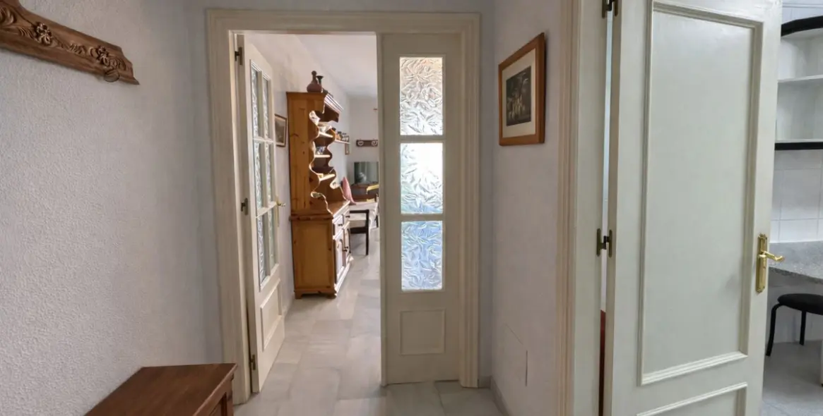 Venta de apartamento en planta media en Fuengirola 4