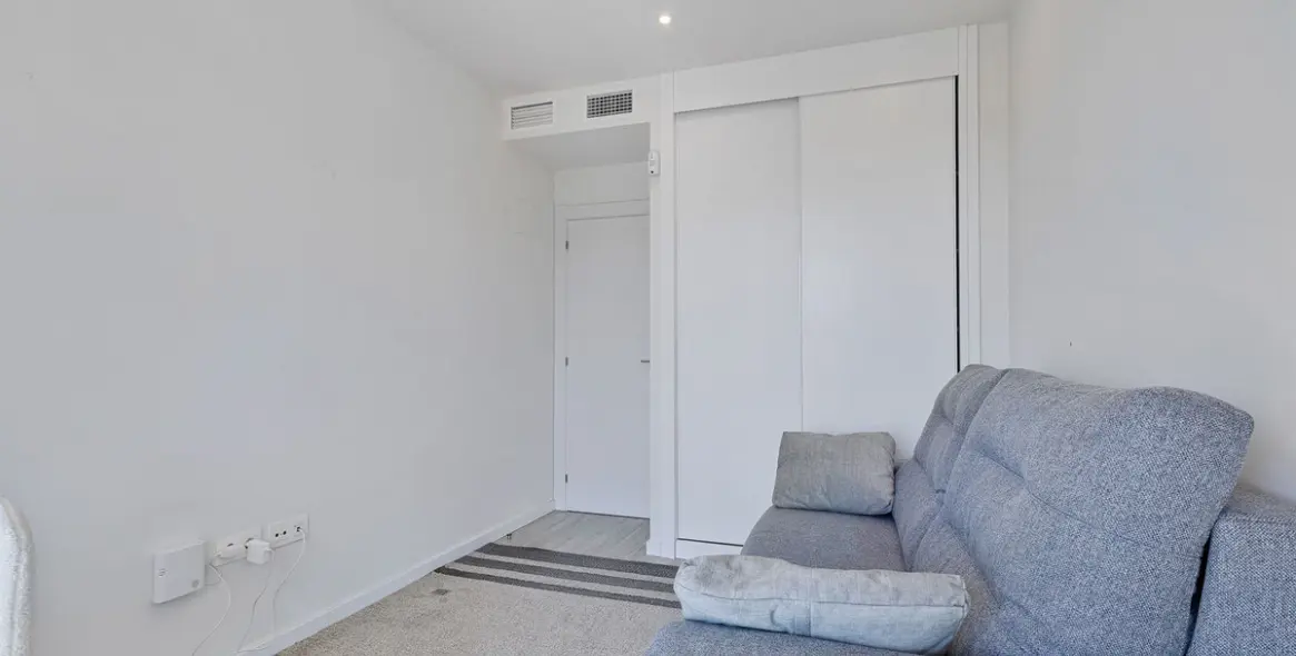 Sale of middle floor apartment in Nueva Andalucía 7