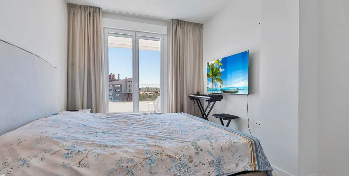 Sale of middle floor apartment in Nueva Andalucía 8