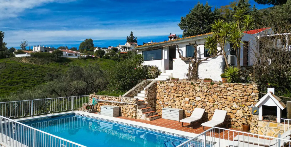 Продажа  отдельно стоящей виллы в Cómpeta 5