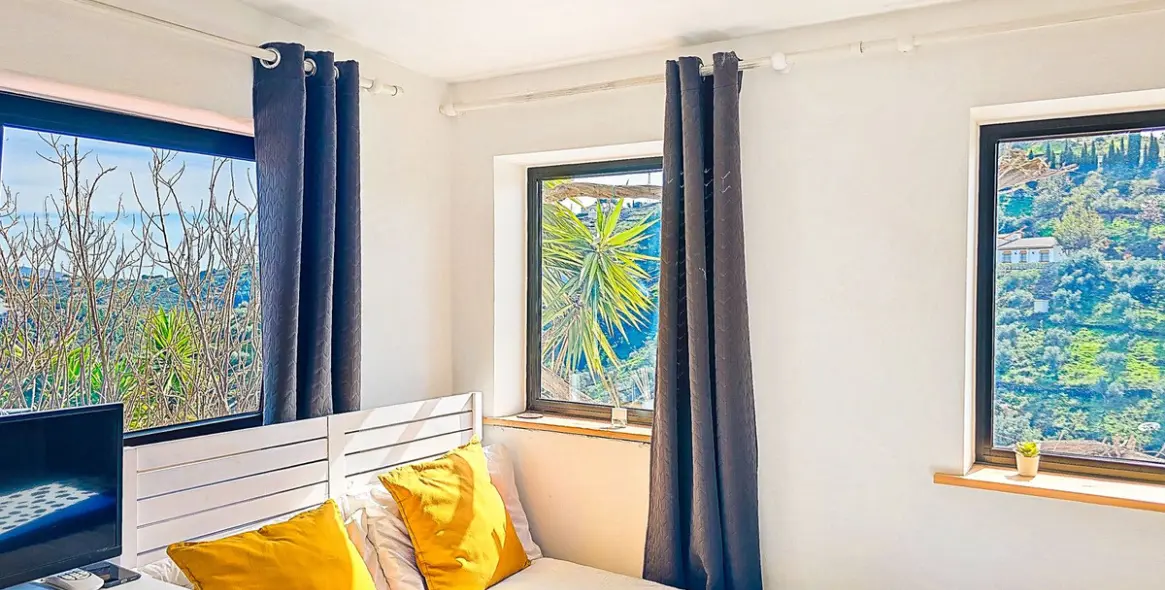 Sale of detached villa in Cómpeta 30