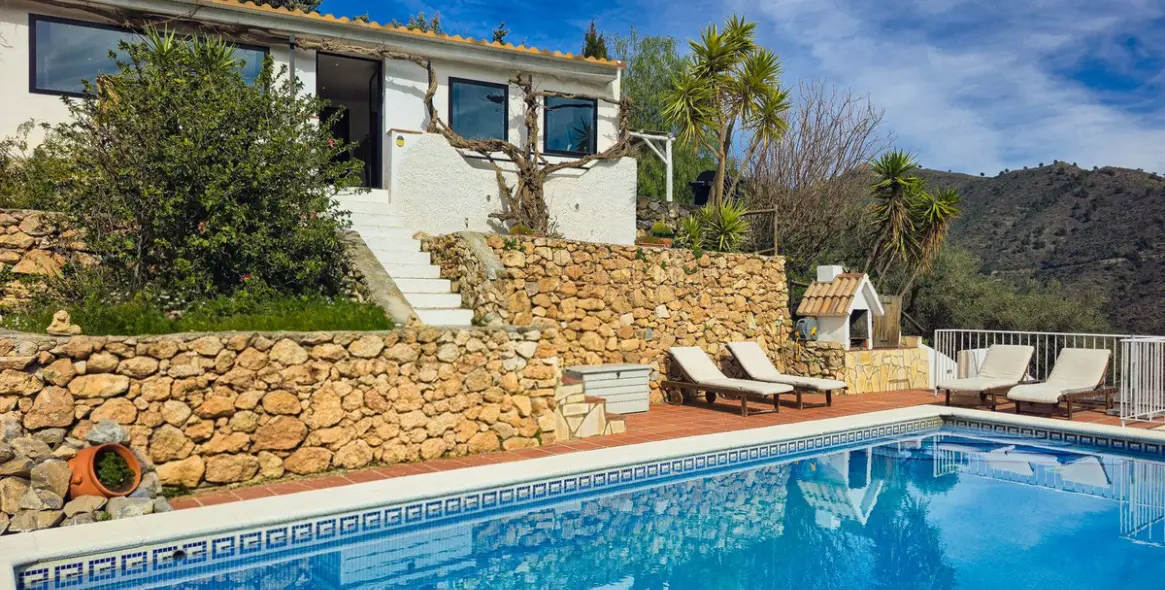 Sale of detached villa in Cómpeta 34