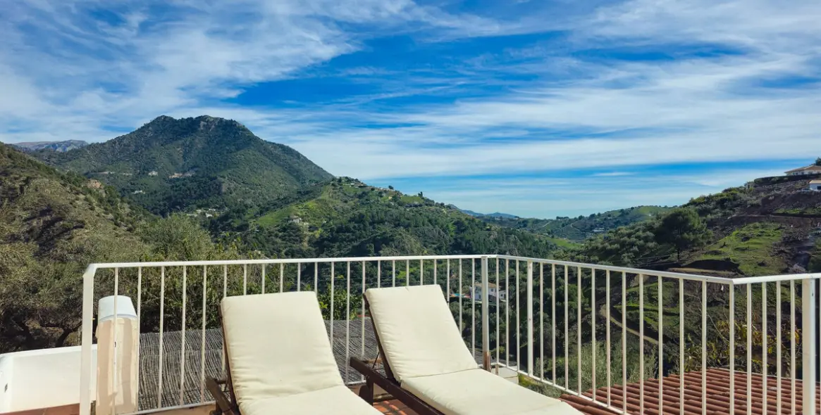 Sale of detached villa in Cómpeta 37