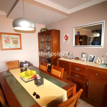 Продажа двухуровневого пентхауса в Estepona