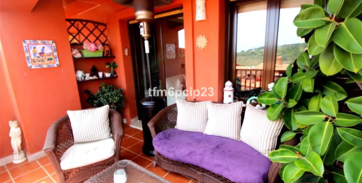 Продажа двухуровневого пентхауса в Estepona 11