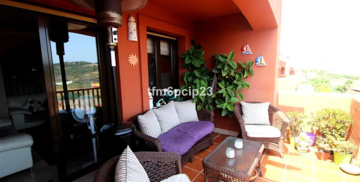 Продажа двухуровневого пентхауса в Estepona 13