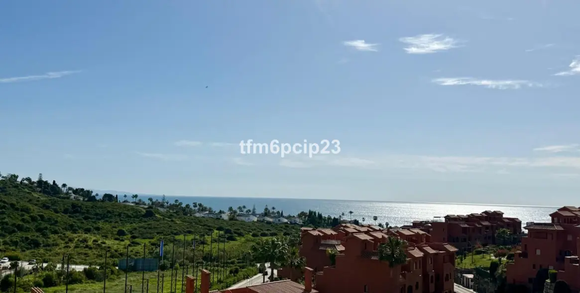 Venta de ático dúplex en Estepona 34