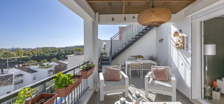 Sale of penthouse duplex in Benahavís 1