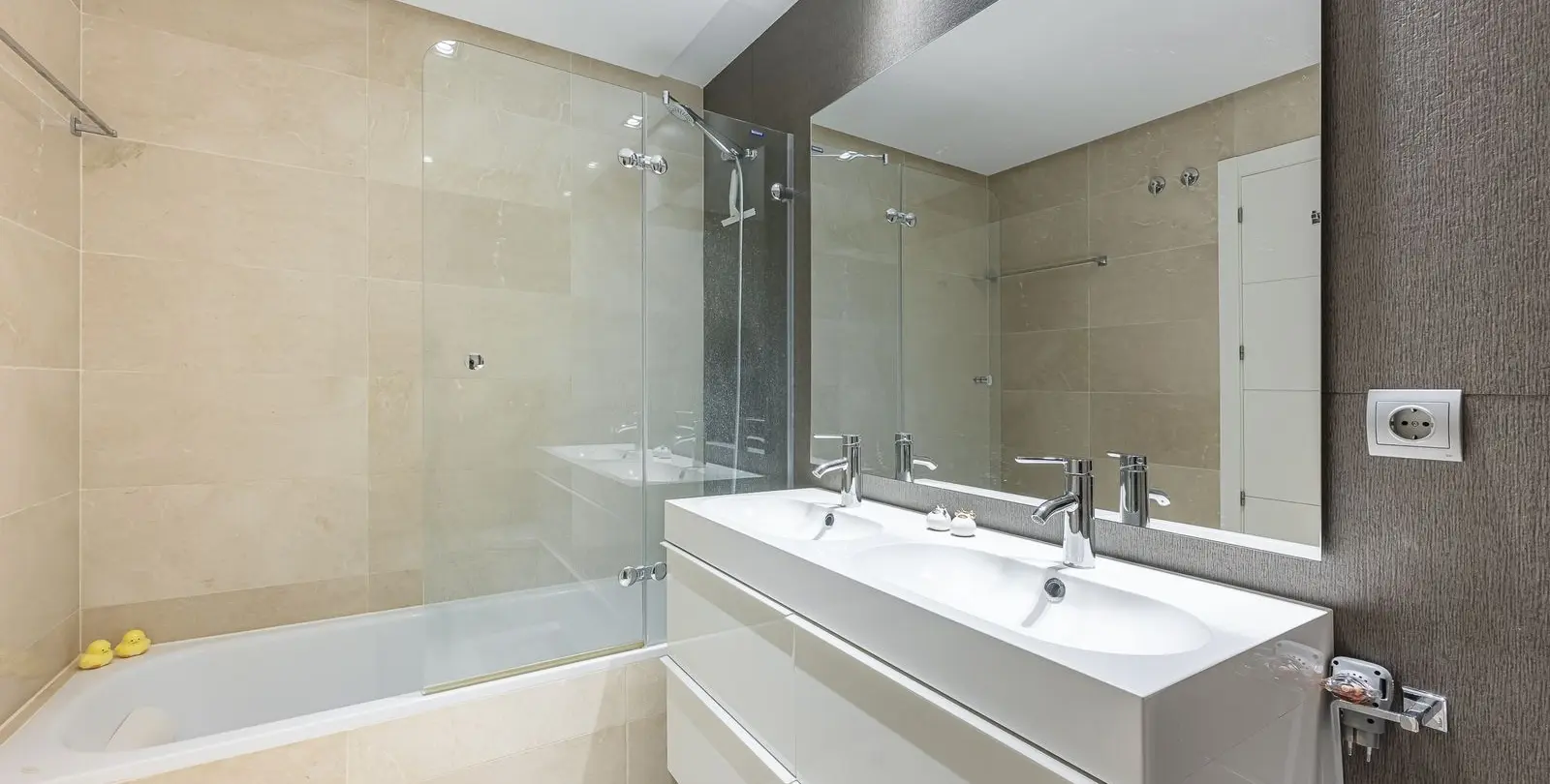 Venta de ático dúplex en Los Arqueros 19