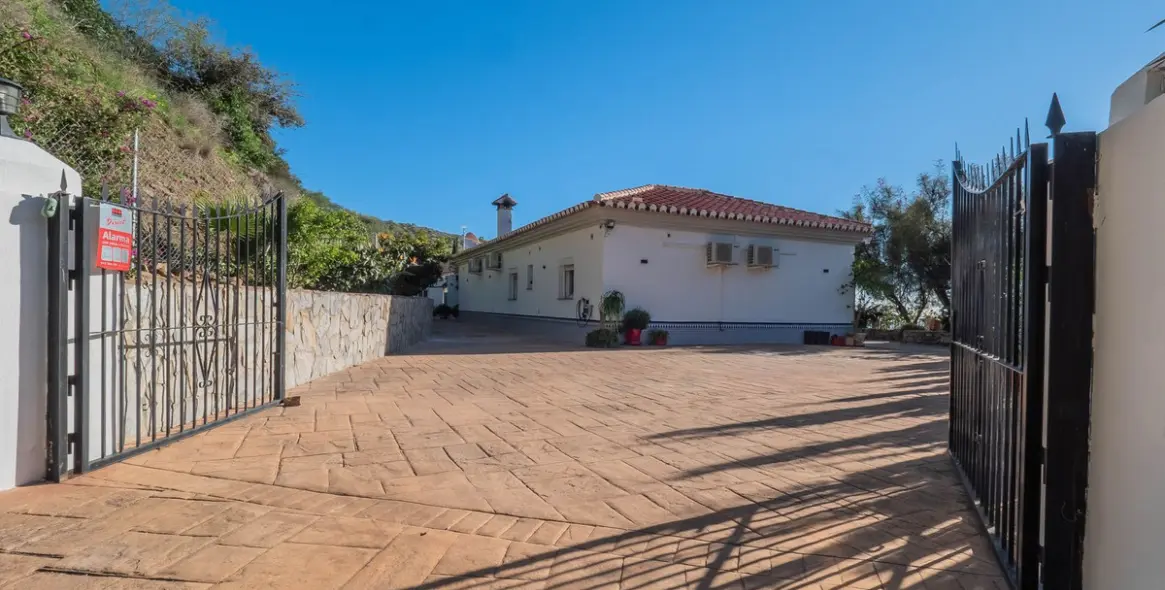 Sale of detached villa in Vélez-Málaga 25