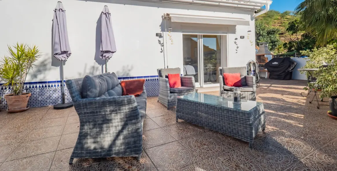 Sale of detached villa in Vélez-Málaga 28