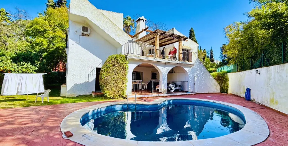 Venta de villa independiente en El Rosario 1