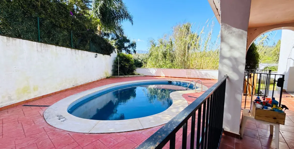 Venta de villa independiente en El Rosario 3