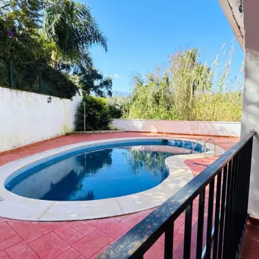 Venta de villa independiente en El Rosario