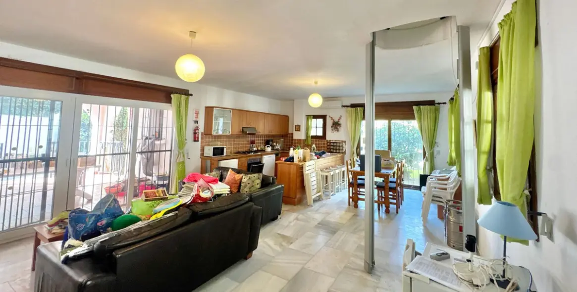 Venta de villa independiente en El Rosario 13