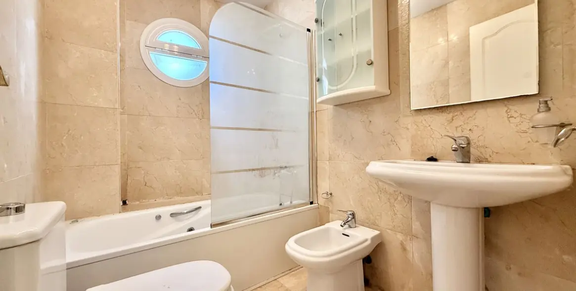 Venta de ático en The Golden Mile 16