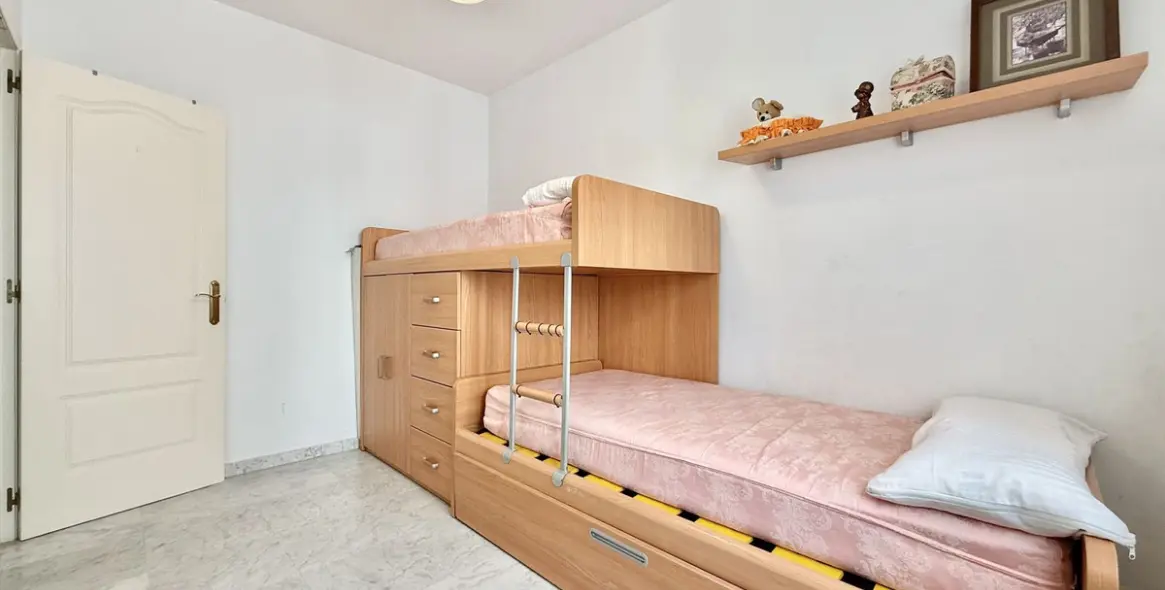 Venta de ático en The Golden Mile 19