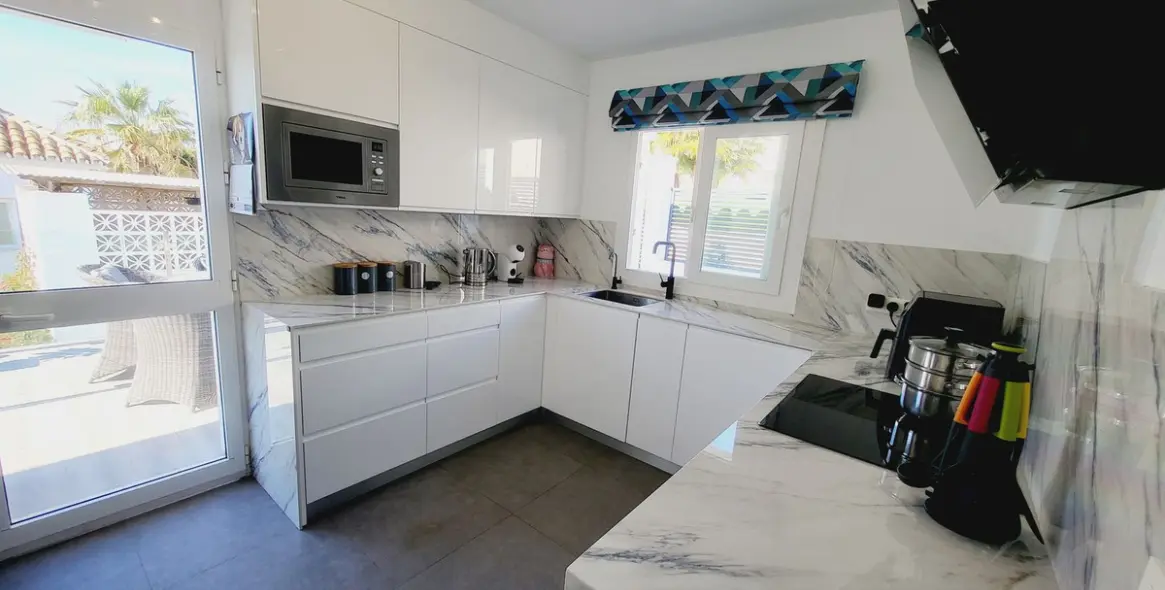 Venta de villa independiente en Riviera del Sol 4