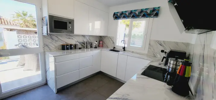 Venta de villa independiente en Riviera del Sol 3