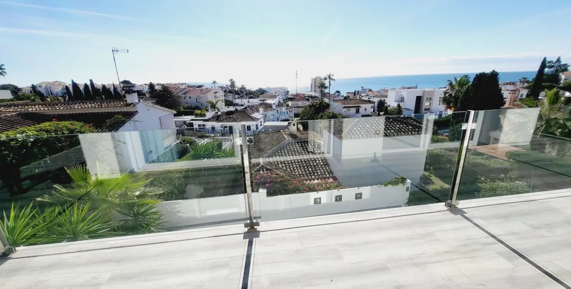 Venta de villa independiente en Riviera del Sol 19