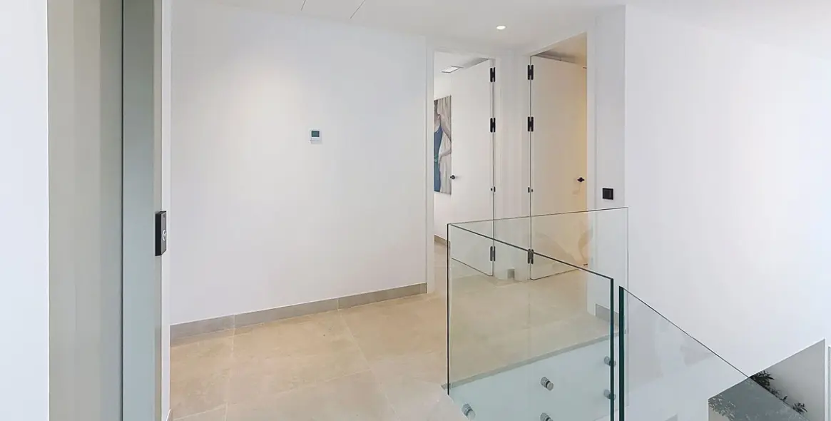 Sale of detached villa in Nagüeles 23