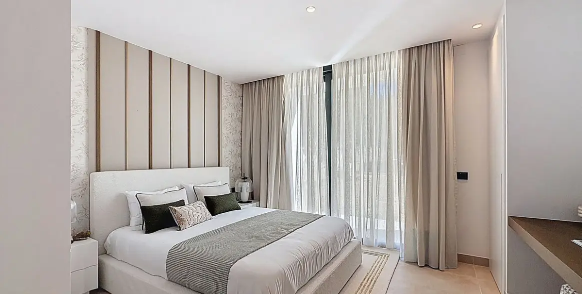 Sale of detached villa in Nagüeles 35