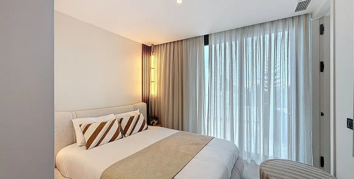 Sale of detached villa in Nagüeles 48