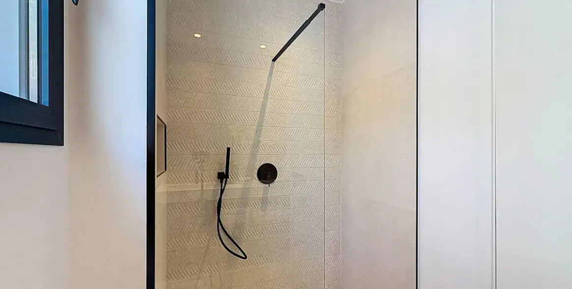 Sale of detached villa in Nagüeles 54