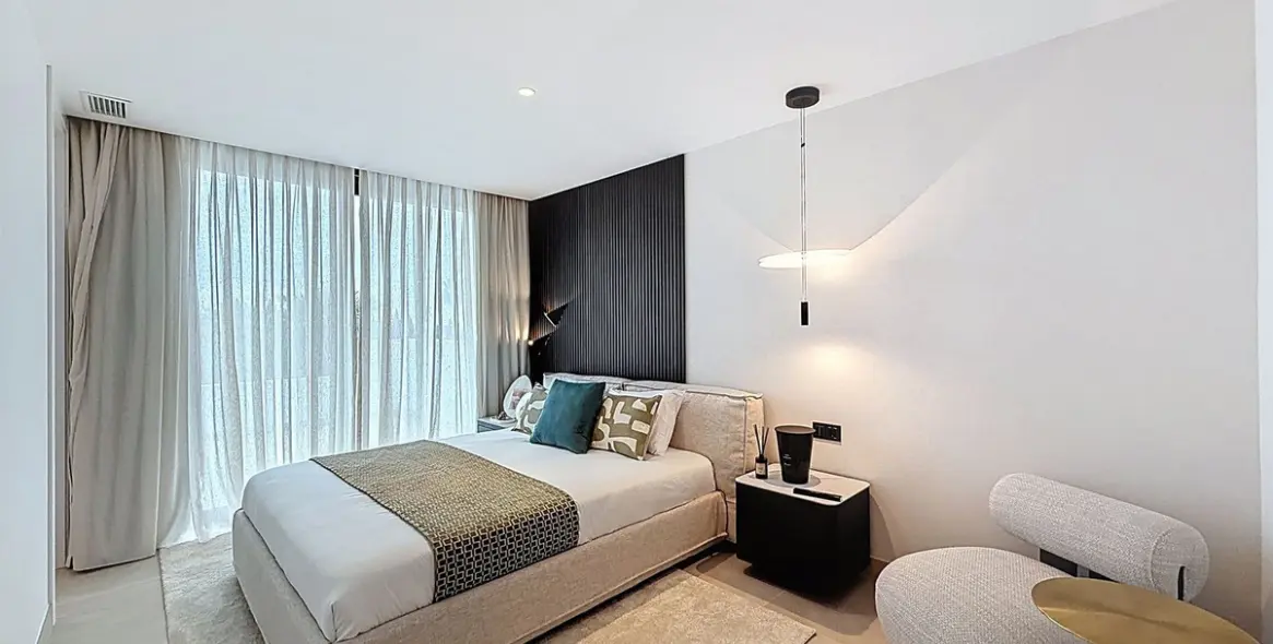 Sale of detached villa in Nagüeles 57