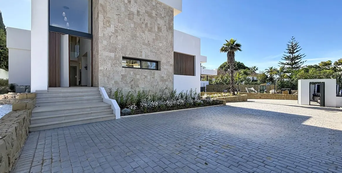 Venta de villa independiente en Nagüeles 98