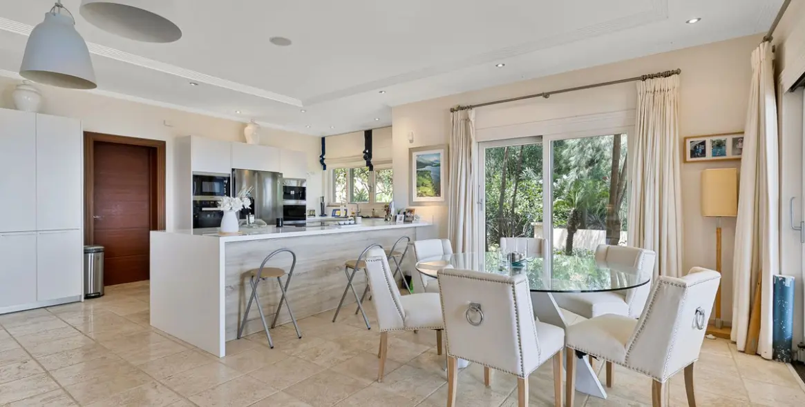 Venta de villa independiente en La Quinta 7