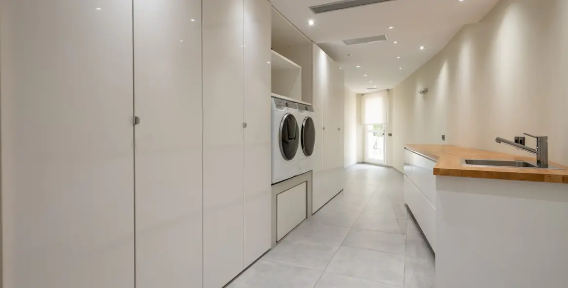 Sale of detached villa in Benahavís 53