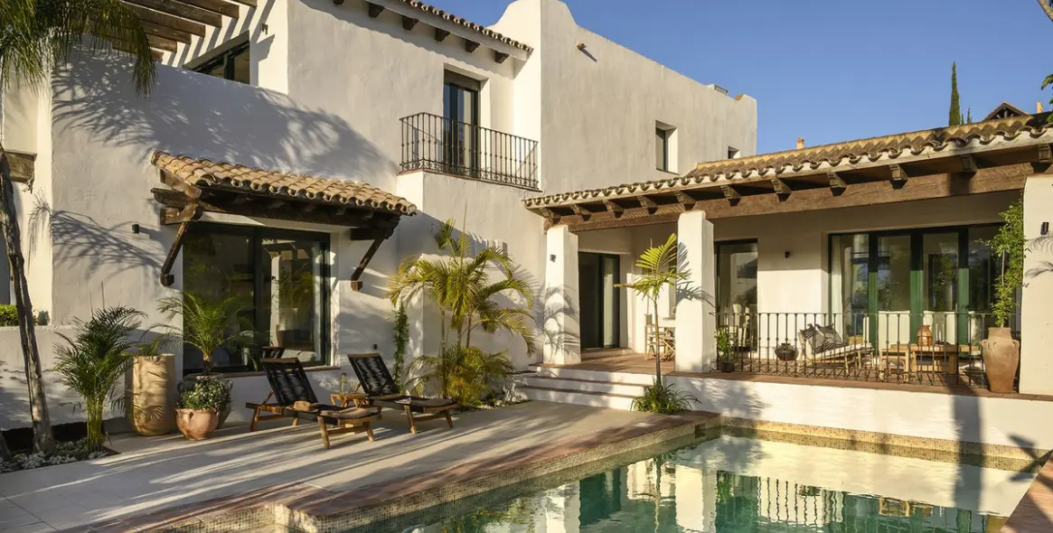 Venta de villa independiente en El Paraiso 1