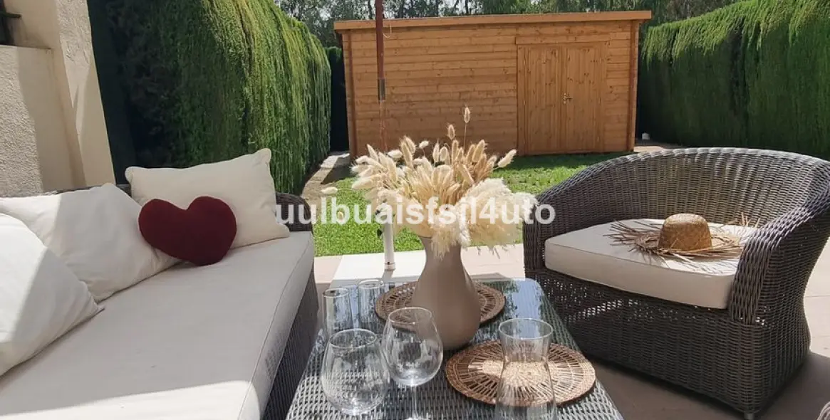 Short-term rent of townhouse in Nueva Andalucía 1