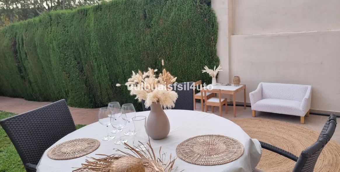 Short-term rent of townhouse in Nueva Andalucía 9