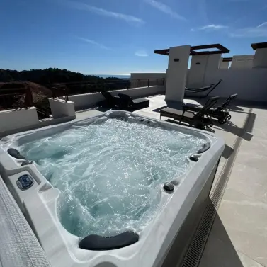 Long-term rent of penthouse in Istán