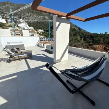 Long-term rent of penthouse in Istán