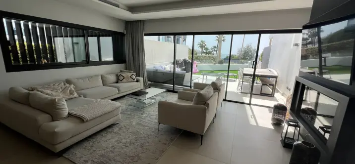 Long-term rent of townhouse in Estepona 1